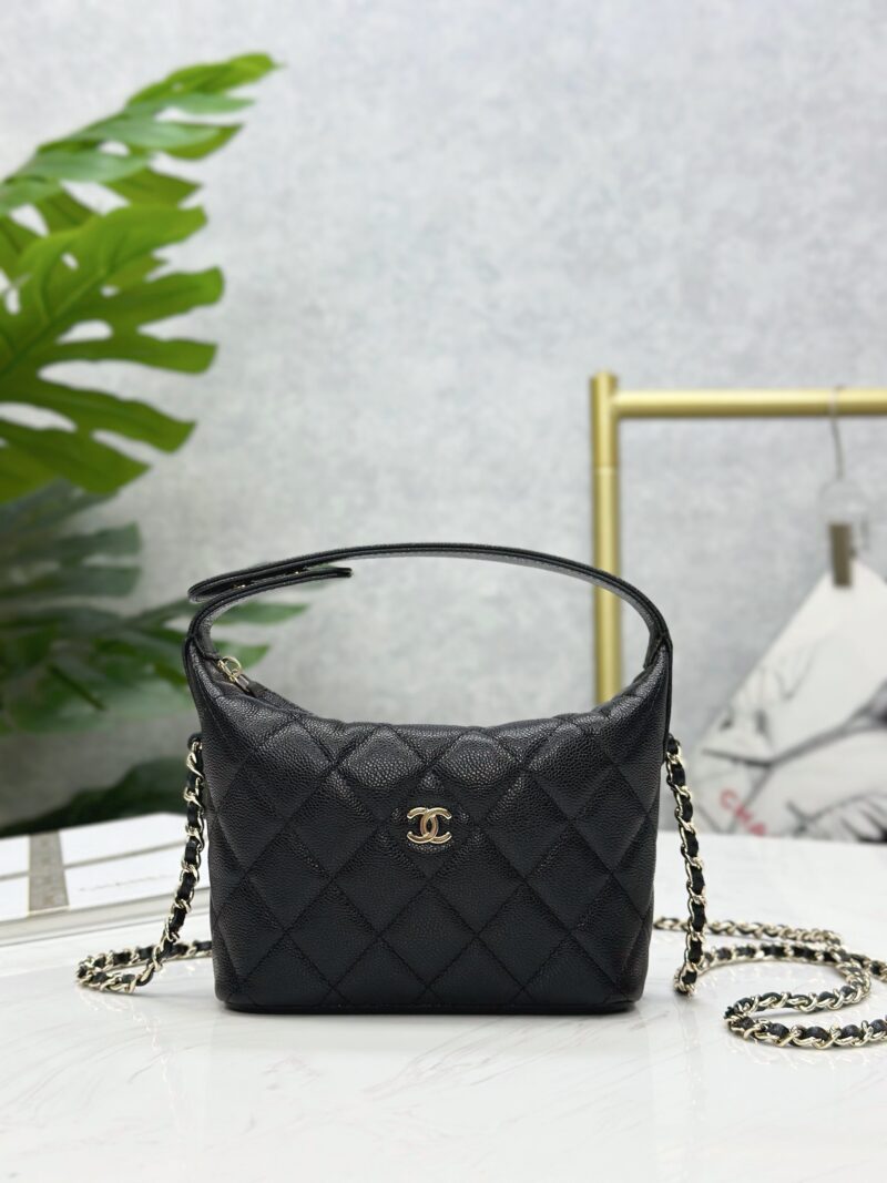 Replica Chanel 25C Black Caviar Hobo Clutch on Chain – Elegant and Versatile Replica Chanel Bags for Women