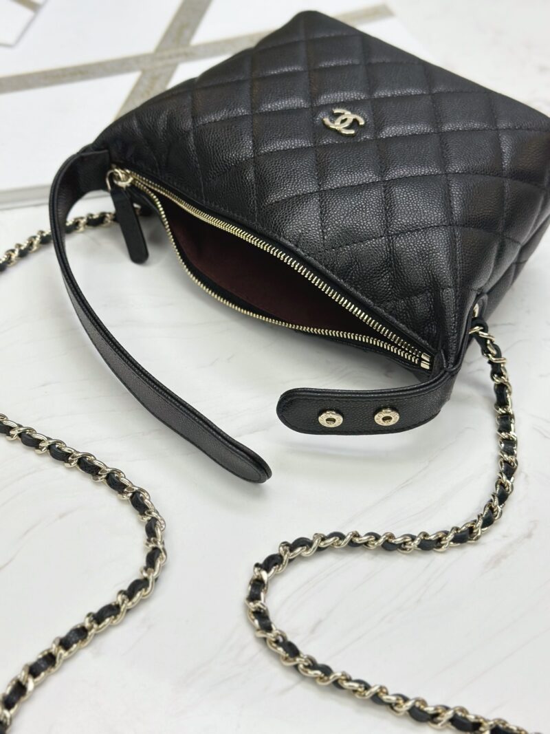 Chanel 25C Black Caviar Hobo Clutch on Chain - Image 2