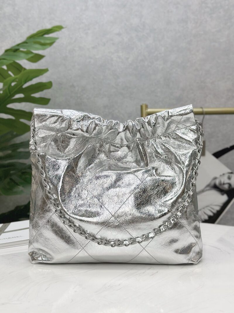 Chanel 25C Hobo 22 Bag 35cm Silver Metalic Lambskin - Image 2