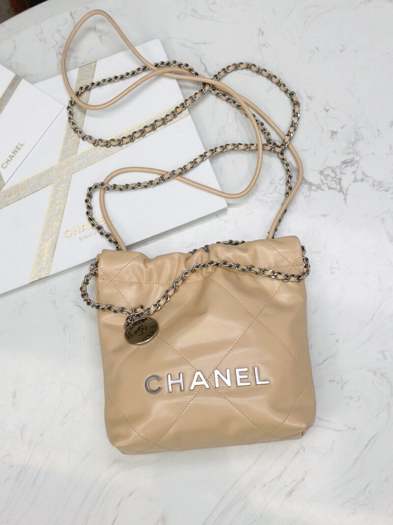 Chanel 25C Mini 22Bag - Image 4