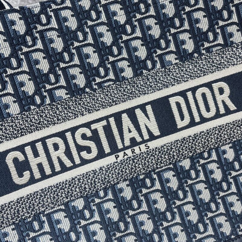 Medium Dior Book Tote Blue Dior Oblique Embroidery and Calfskin - Image 5