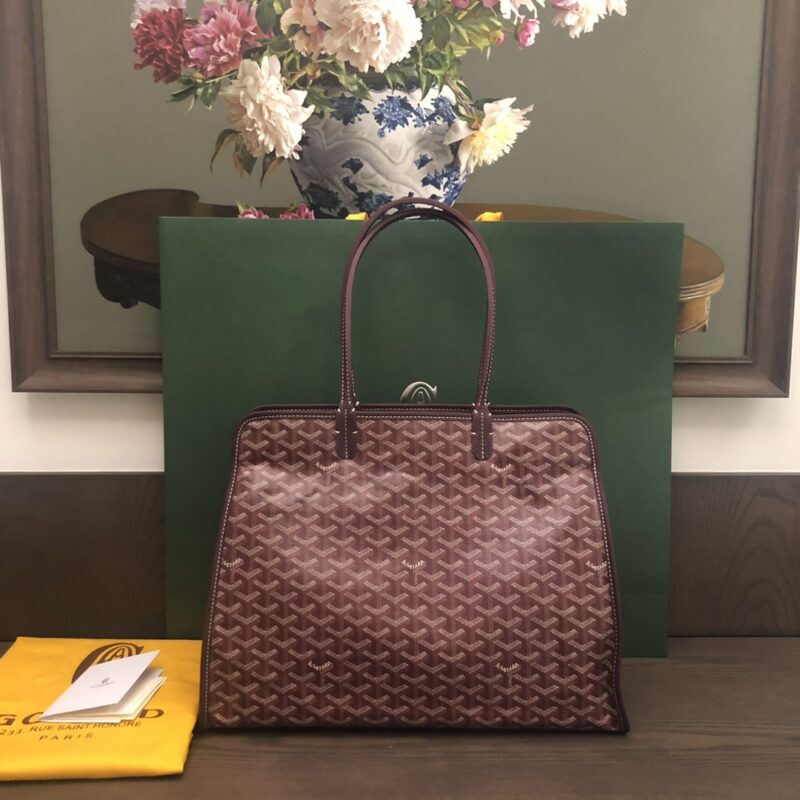 Replica Goyard Hardy PM Bag Burgundy – Luxury Designer Handbag in Goyardine Canvas with Leather Trims and Iconic Goyard Branding