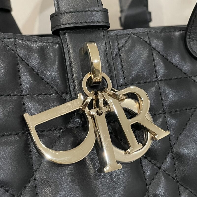 Medium Dior Toujours Bag Black Macrocannage Calfskin - Image 2