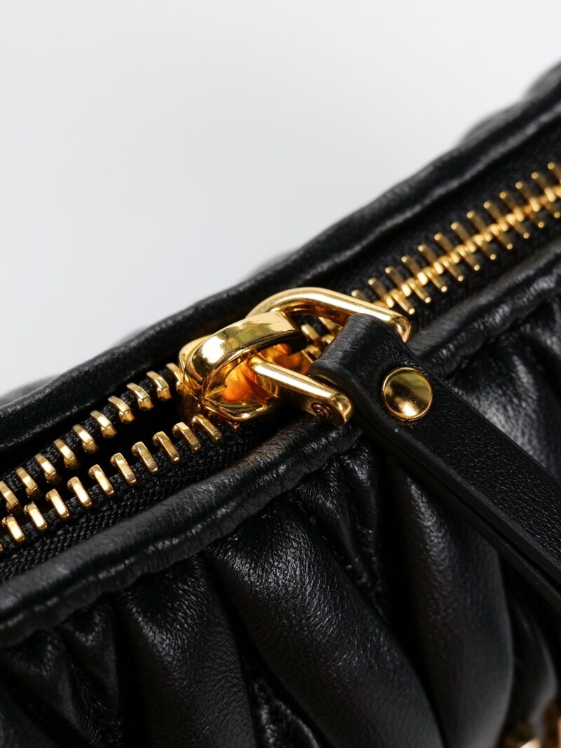 Miumiu Wander matelassé nappa leather hobo bag Black - Image 9