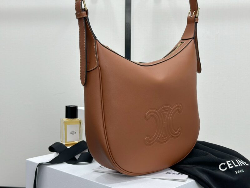 Celine MEDIUM HELOÏSE BAG CUIR TRIOMPHE in supple calfskin Tan - Image 8