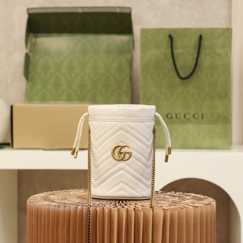 Replica Gucci GG Marmont Mini Bucket Bag White – Iconic GG Logo Quilted Leather Luxury-Inspired Bag