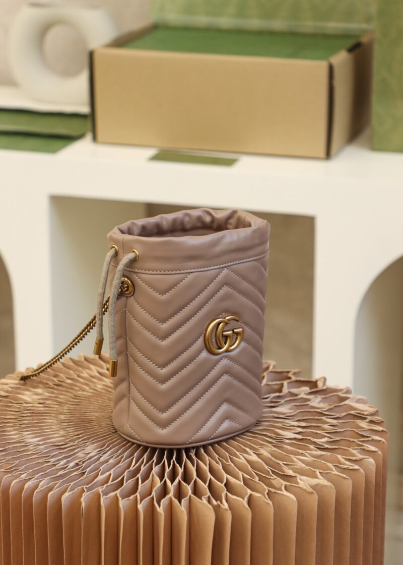 Gucci GG Marmont mini bucket bag taupe - Image 7