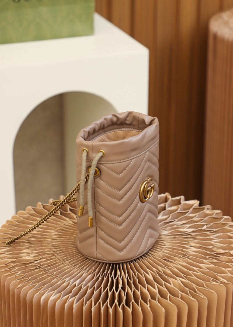 Gucci GG Marmont mini bucket bag taupe - Image 9