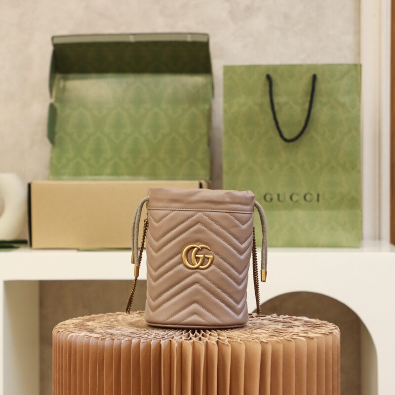 Replica Gucci GG Marmont Mini Bucket Bag Taupe – Iconic GG Logo in Soft Quilted Leather Luxury Accessory