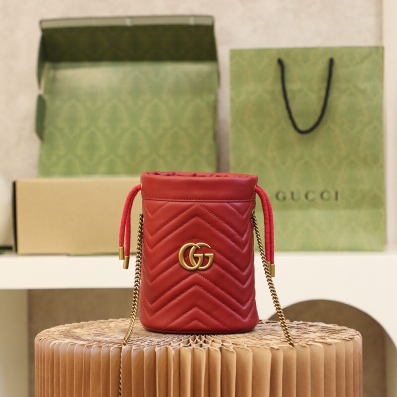 Replica Gucci GG Marmont Mini Bucket Bag Red Front View