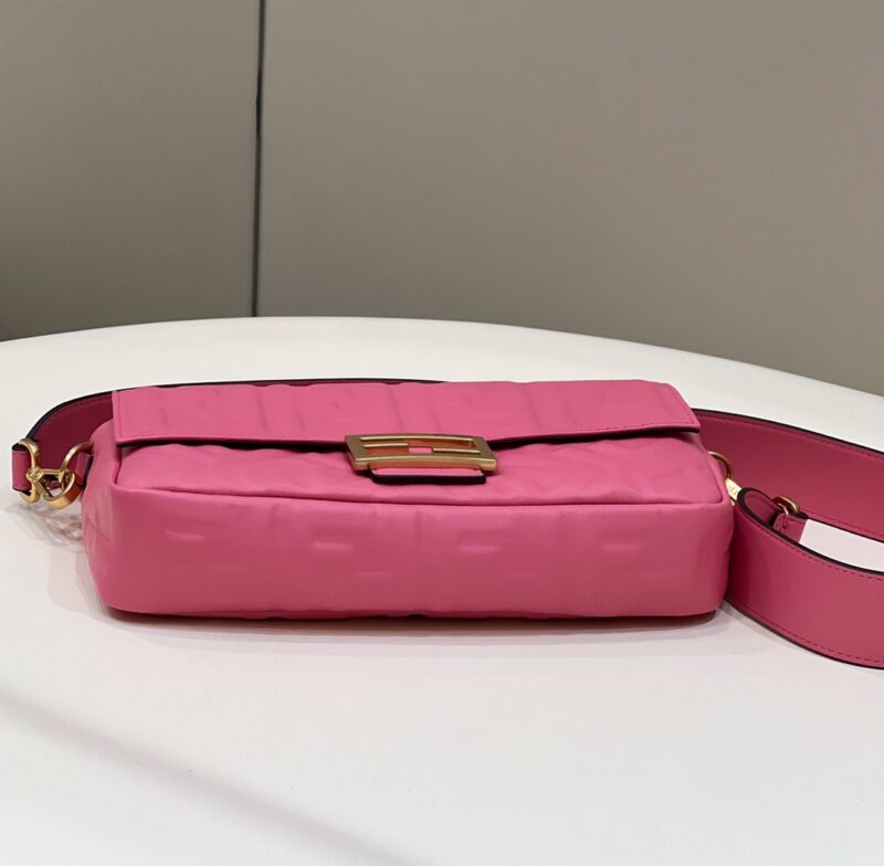 Fendi Baguette Red leather bag - Image 5