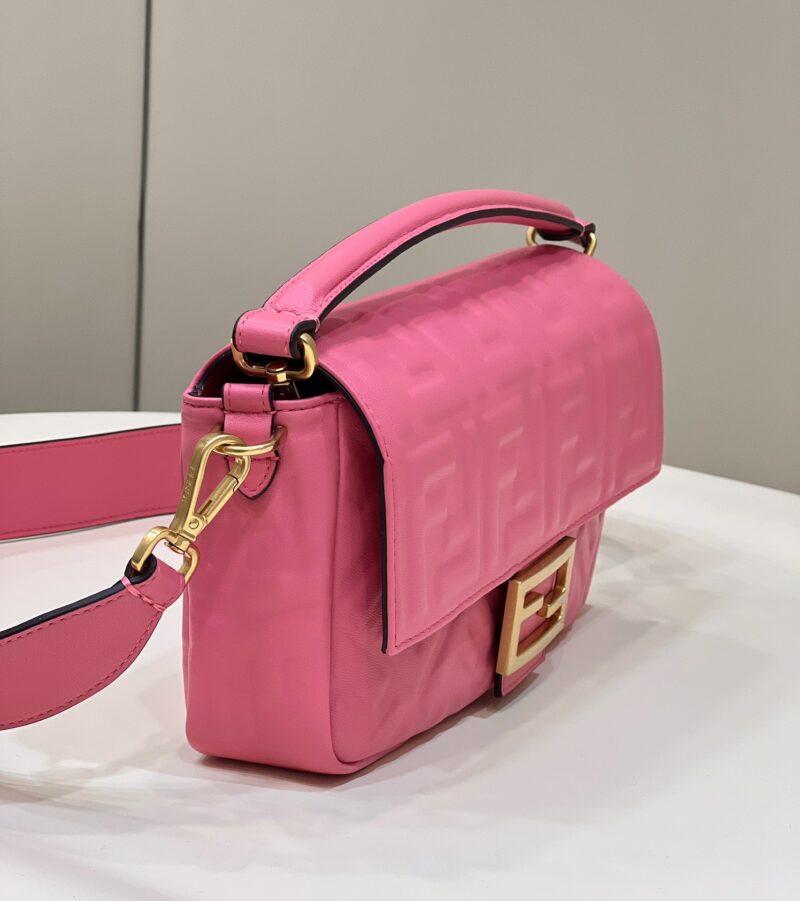 Fendi Baguette Red leather bag - Image 6