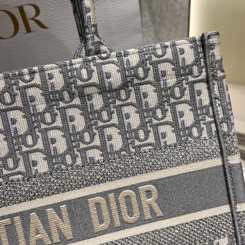 Medium Dior Book Tote Ecru and Gray Dior Oblique Embroidery - Image 5