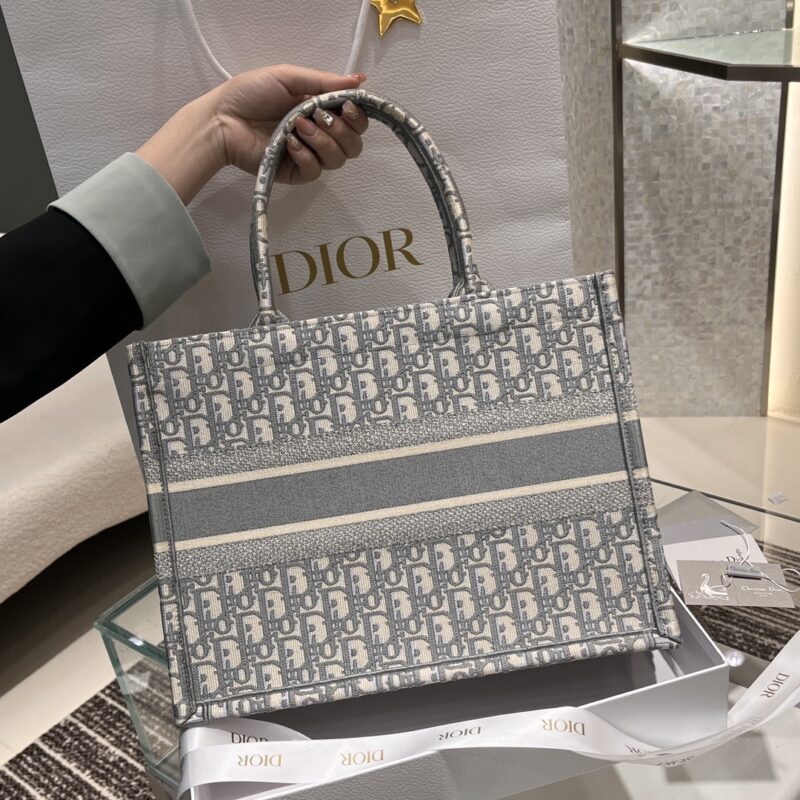 Medium Dior Book Tote Ecru and Gray Dior Oblique Embroidery - Image 2