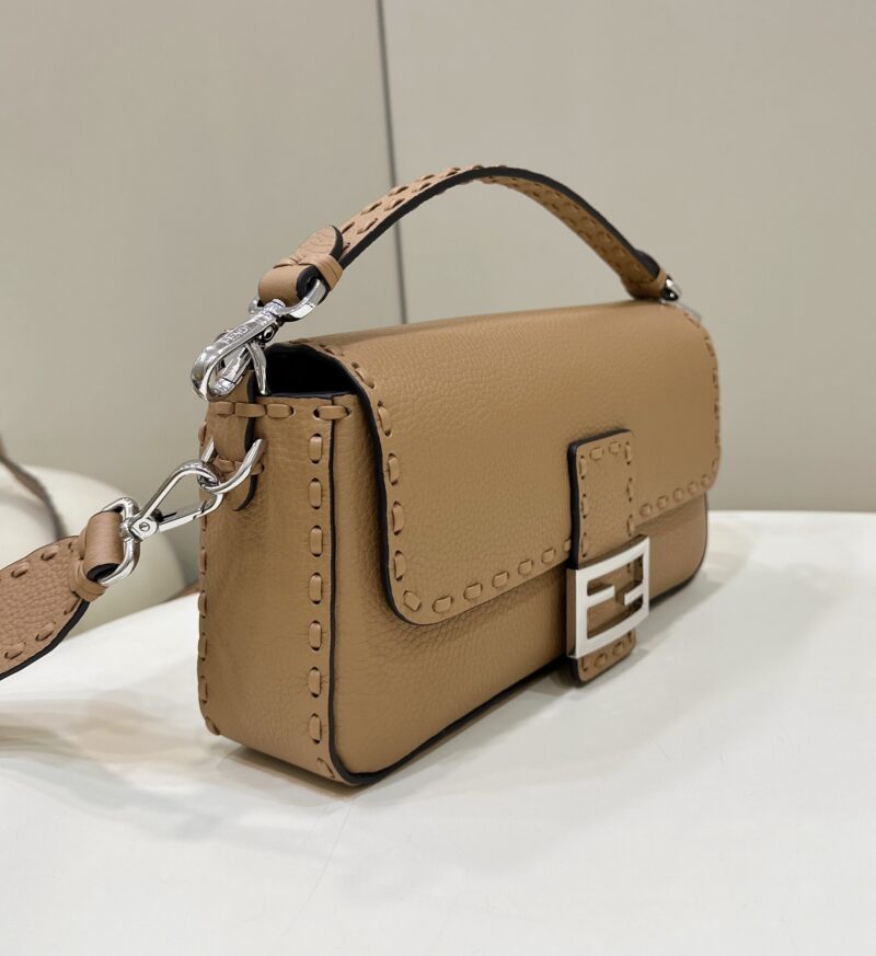 Fendi Baguette Cappuccino-coloured Selleria bag with 612 hand-sewn stitches - Image 7