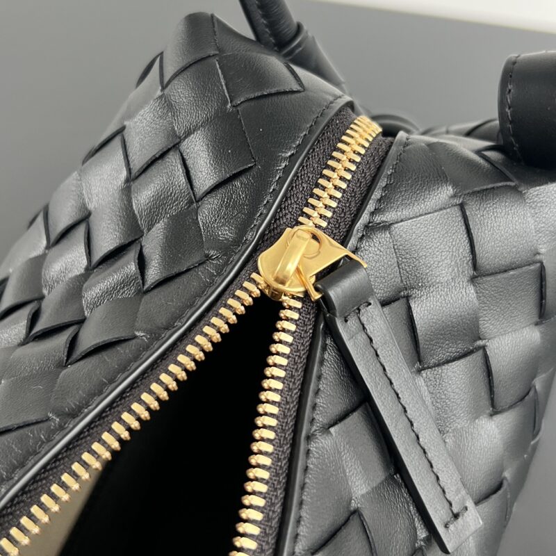 Bottega Veneta Top Handle Loop Black - Image 2