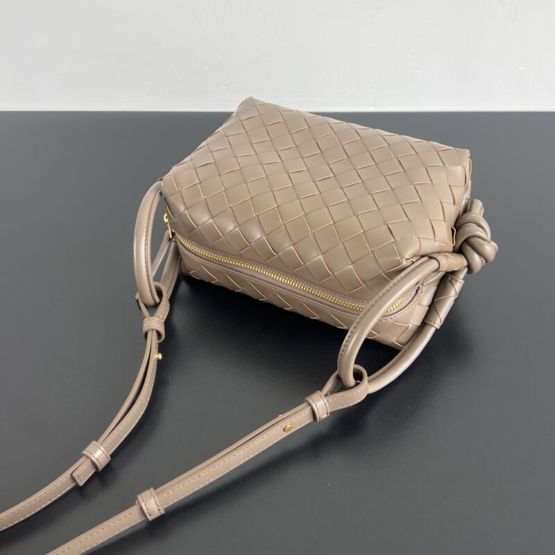 Bottega Veneta Top Handle Loop Pinecone - Image 5