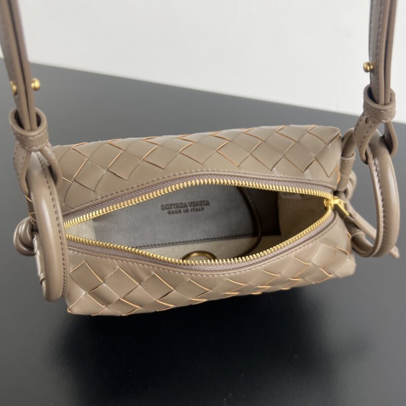 Bottega Veneta Top Handle Loop Pinecone - Image 9