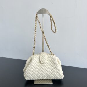 Replica Bottega Veneta Small Lauren 1980 Chalk Bag – Elegant Intrecciato Weave in Soft Chalk Color