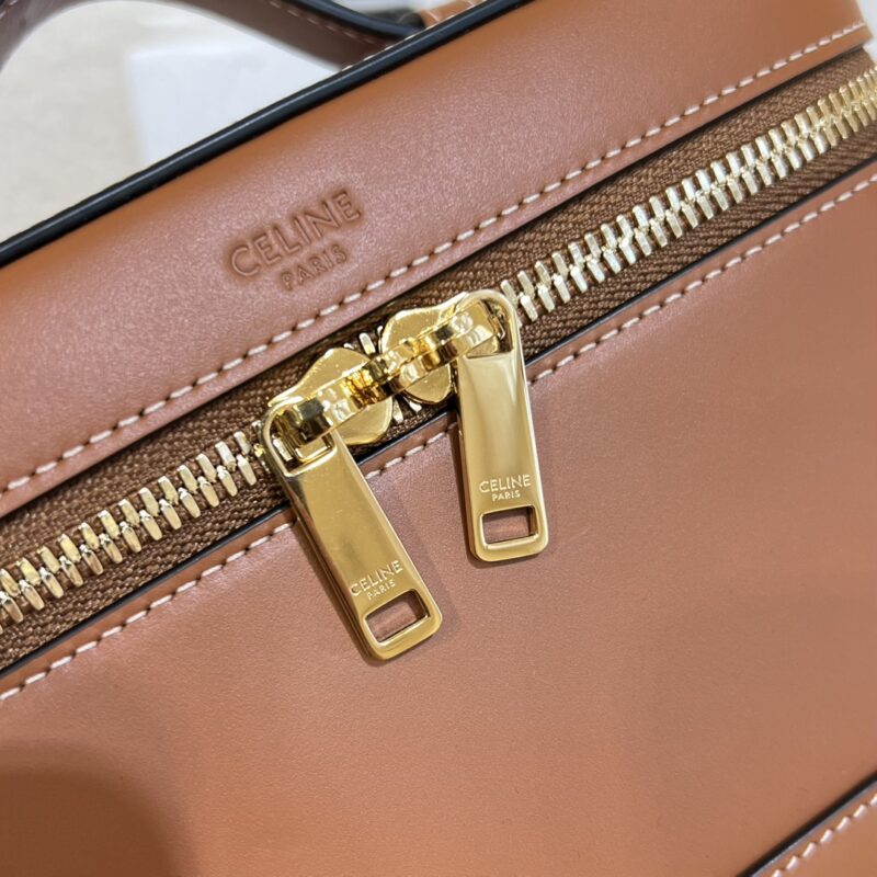 CELINE VANITY in Natural Calfskin - Image 4