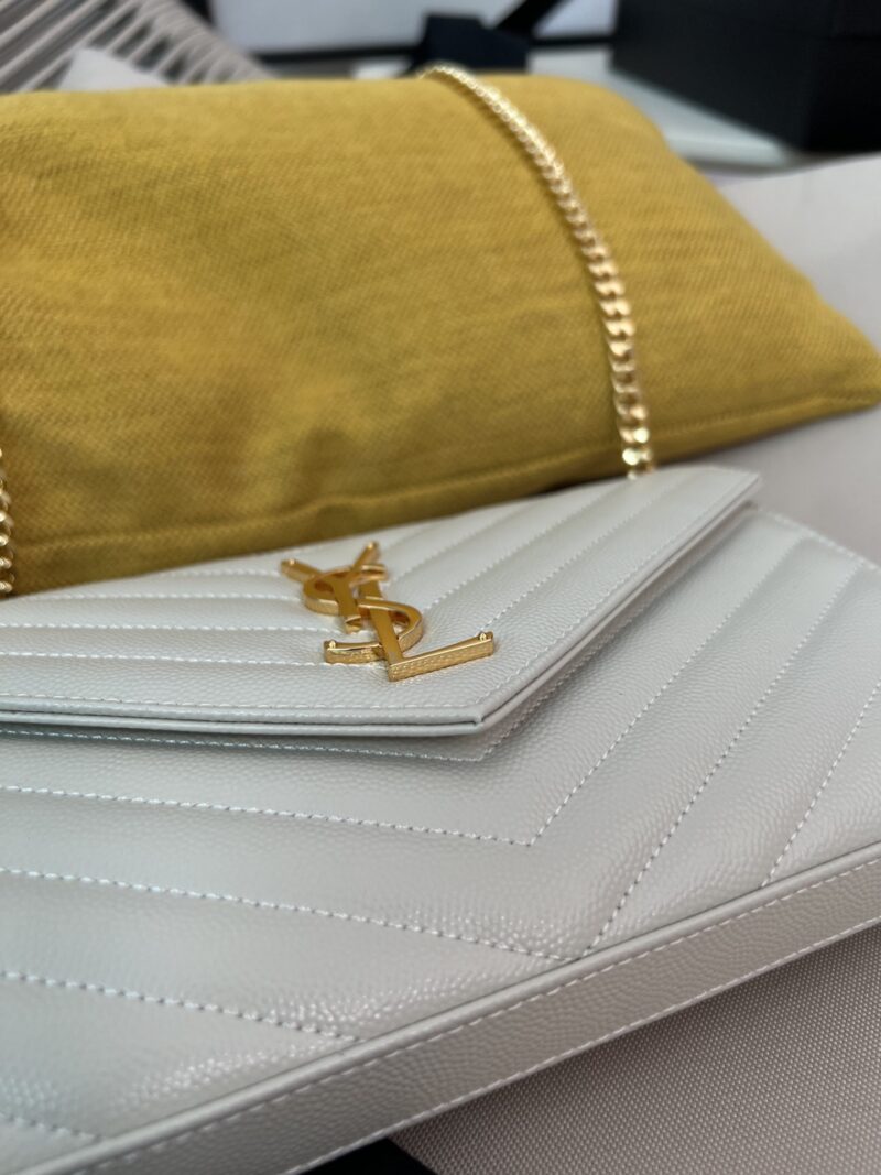 YSL CASSANDRE CHAIN WALLET IN LAMBSKIN White - Image 4