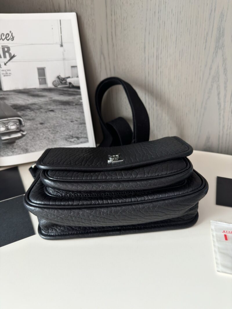 YSL NIKI small messenger in grained lambskin Black - Image 2