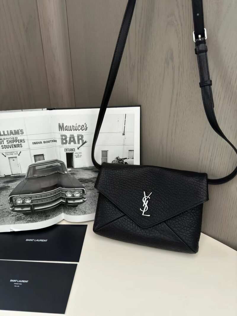 YSL CASSANDRE envelope messenger in lambskin Black - Image 6