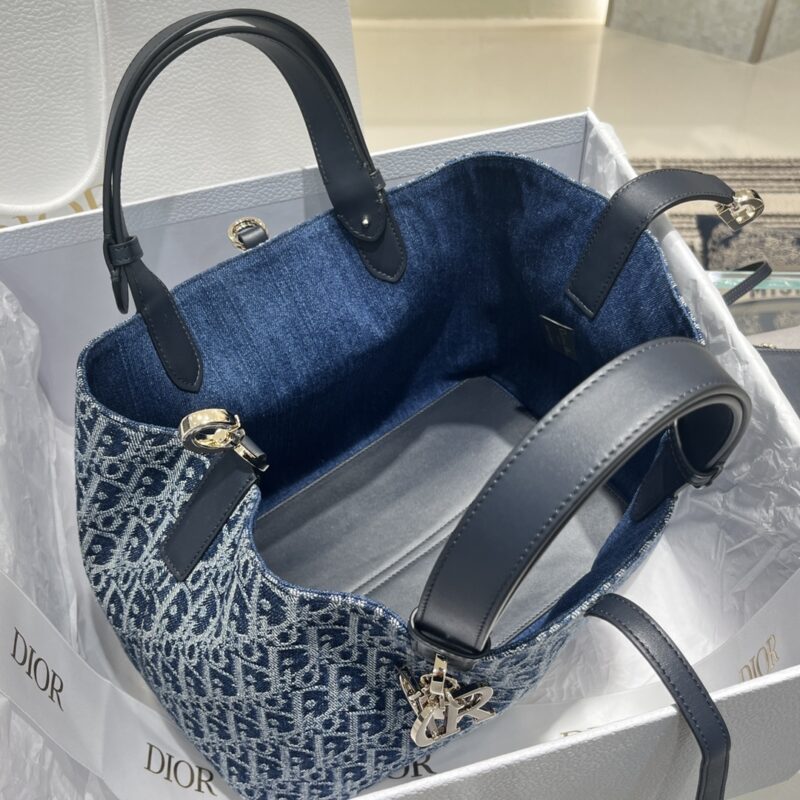 Medium Dior Toujours Bag Blue Denim Dior Oblique Jacquard - Image 4