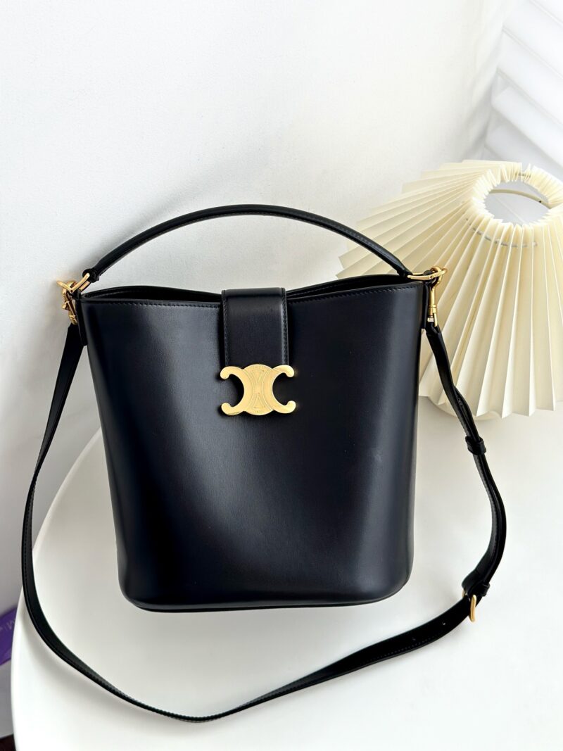 Celine MEDIUM LOUISE BAG in SMOOTH CALFSKIN Black - Image 4