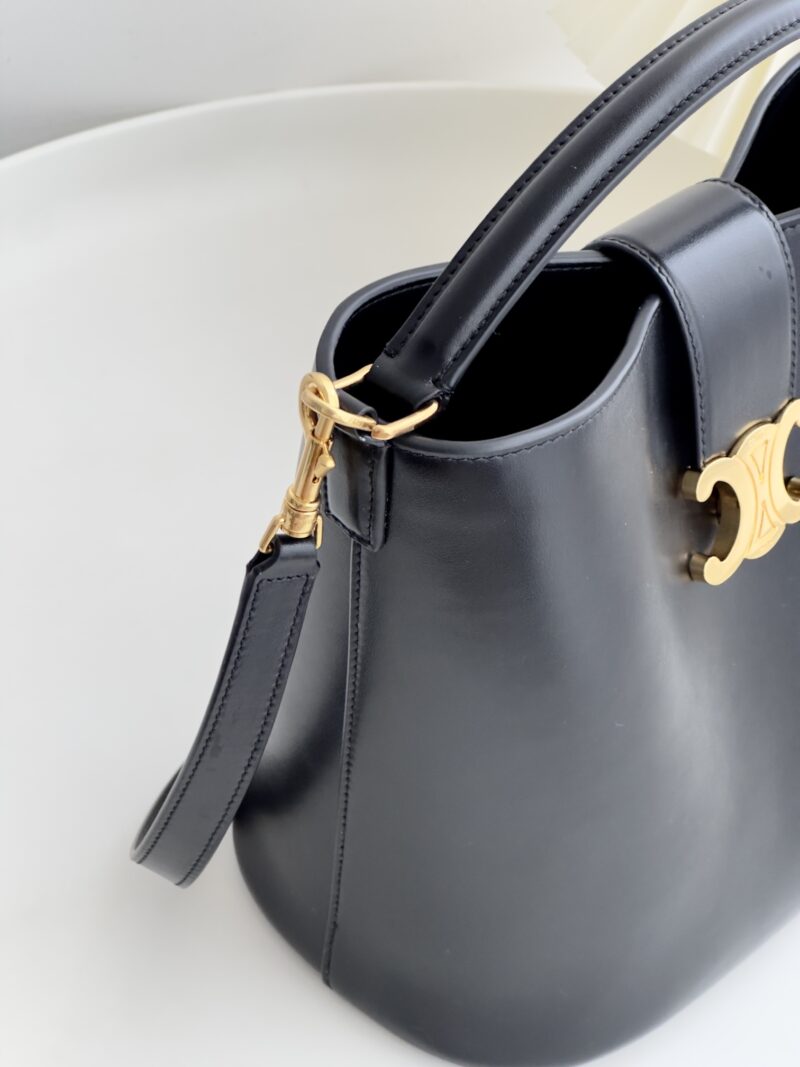 Celine MEDIUM LOUISE BAG in SMOOTH CALFSKIN Black - Image 5