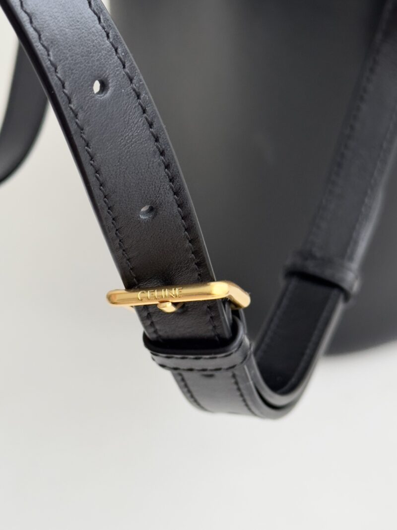 Celine MEDIUM LOUISE BAG in SMOOTH CALFSKIN Black - Image 7