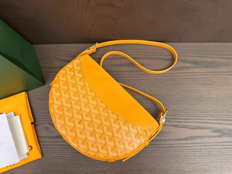 Goyard Yellow Hirondelle bag - Image 5