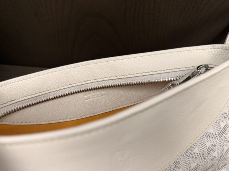 Goyard White Hirondelle bag - Image 2