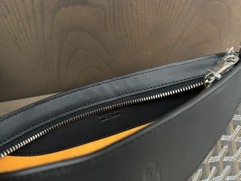 Goyard Black Hirondelle bag - Image 6