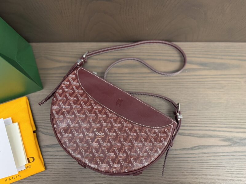 Goyard Burgundy Hirondelle bag - Image 2