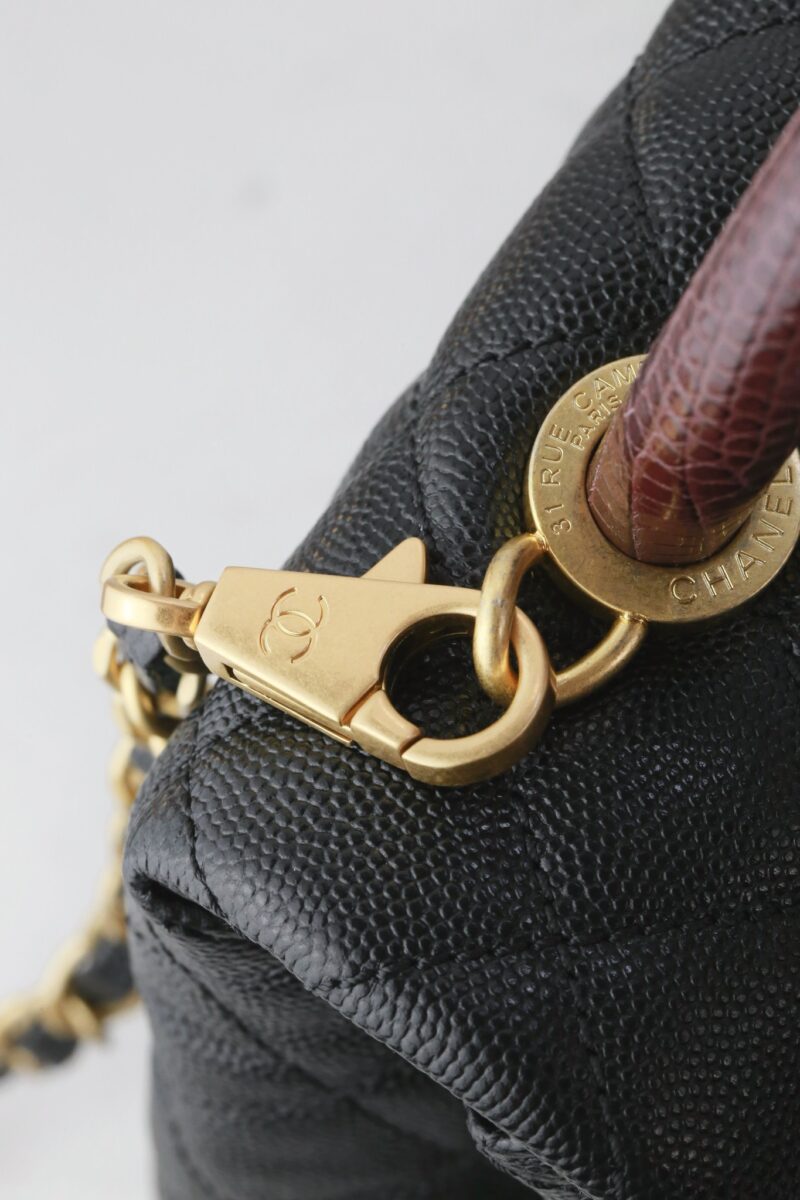 Chanel medium coco handle bag - Image 14