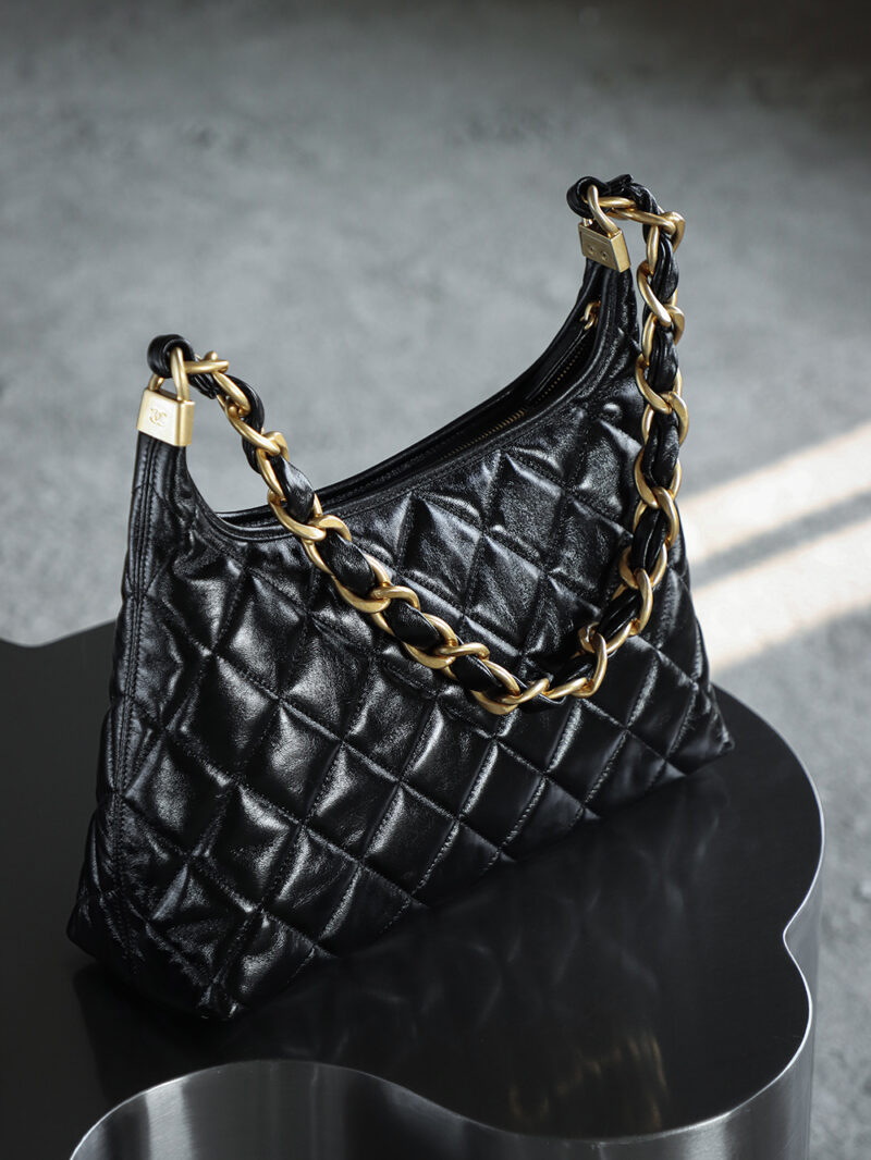 Chanel 24A Hobo Bag Black - Image 7