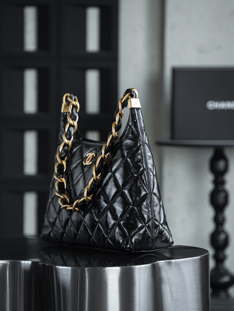 Chanel 24A Hobo Bag Black - Image 8